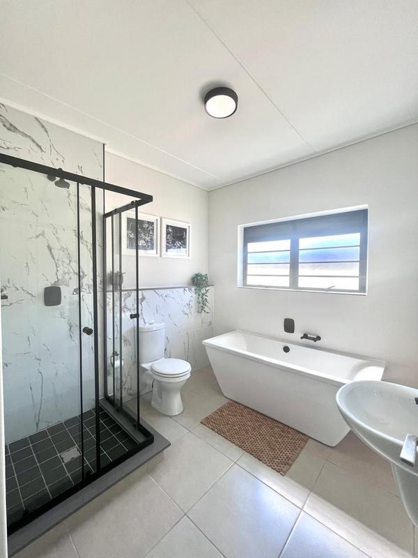 To Let 3 Bedroom Property for Rent in Somerset West Western Cape